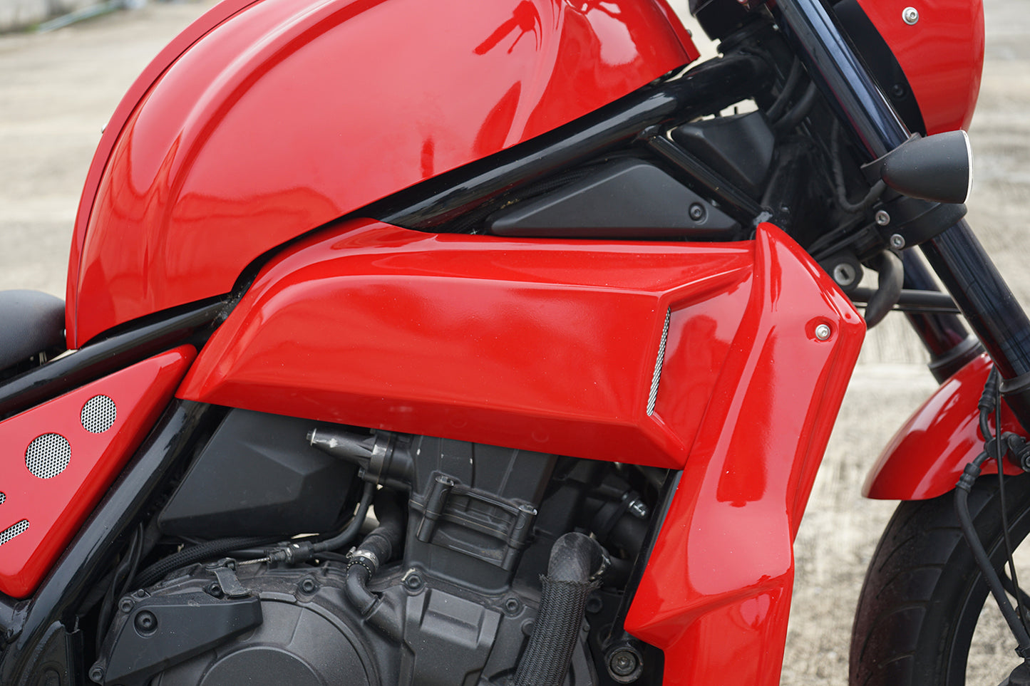 SIDE FRAME FAIRING COVER ENGINE GUARD V.1 RED FOR HONDA REBEL CMX 1100 2021-2025