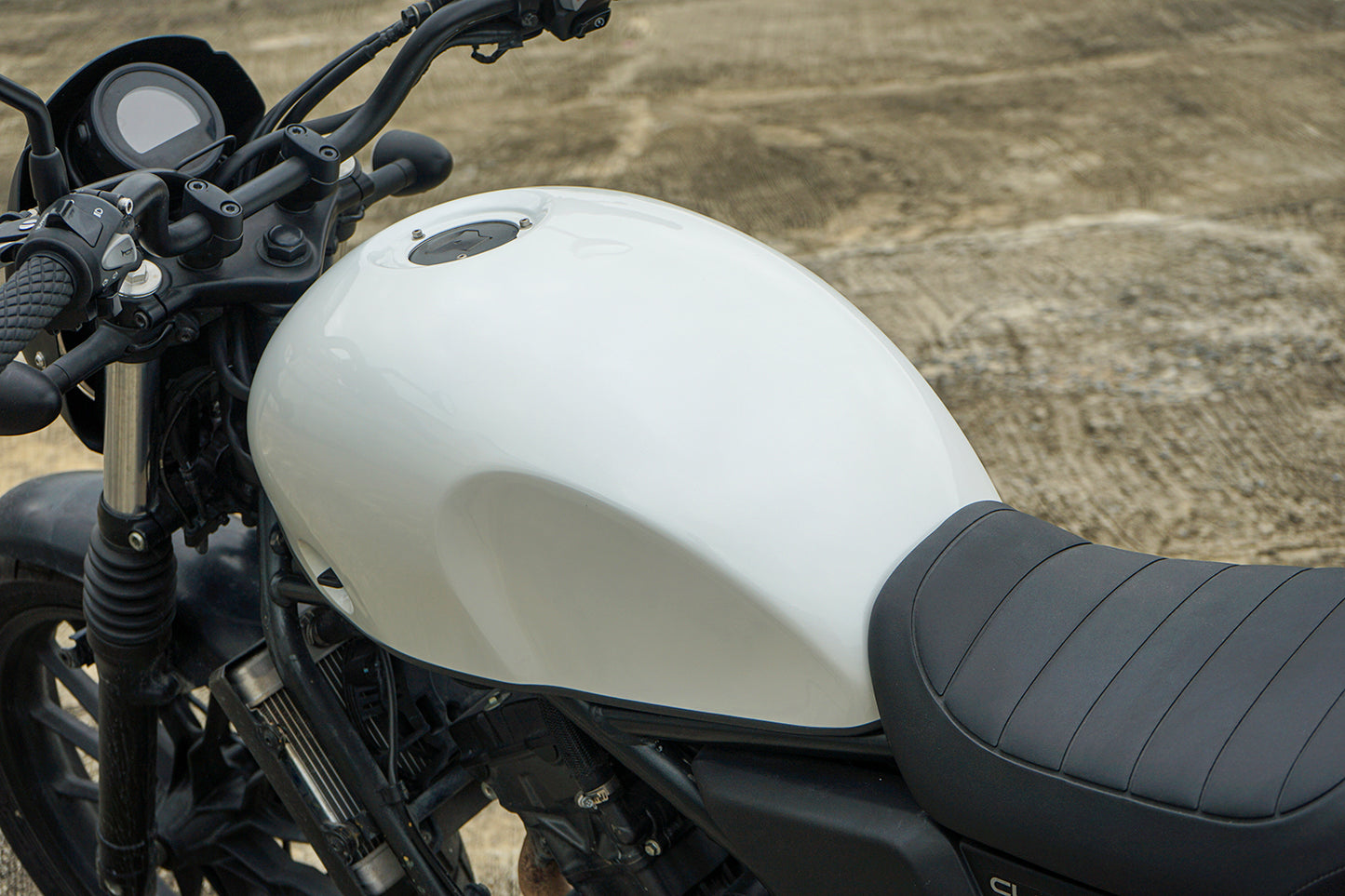 COVER FUEL OIL TANK WHITE V.5 FIT FOR HONDA SCL CL 300 500 2023-2025