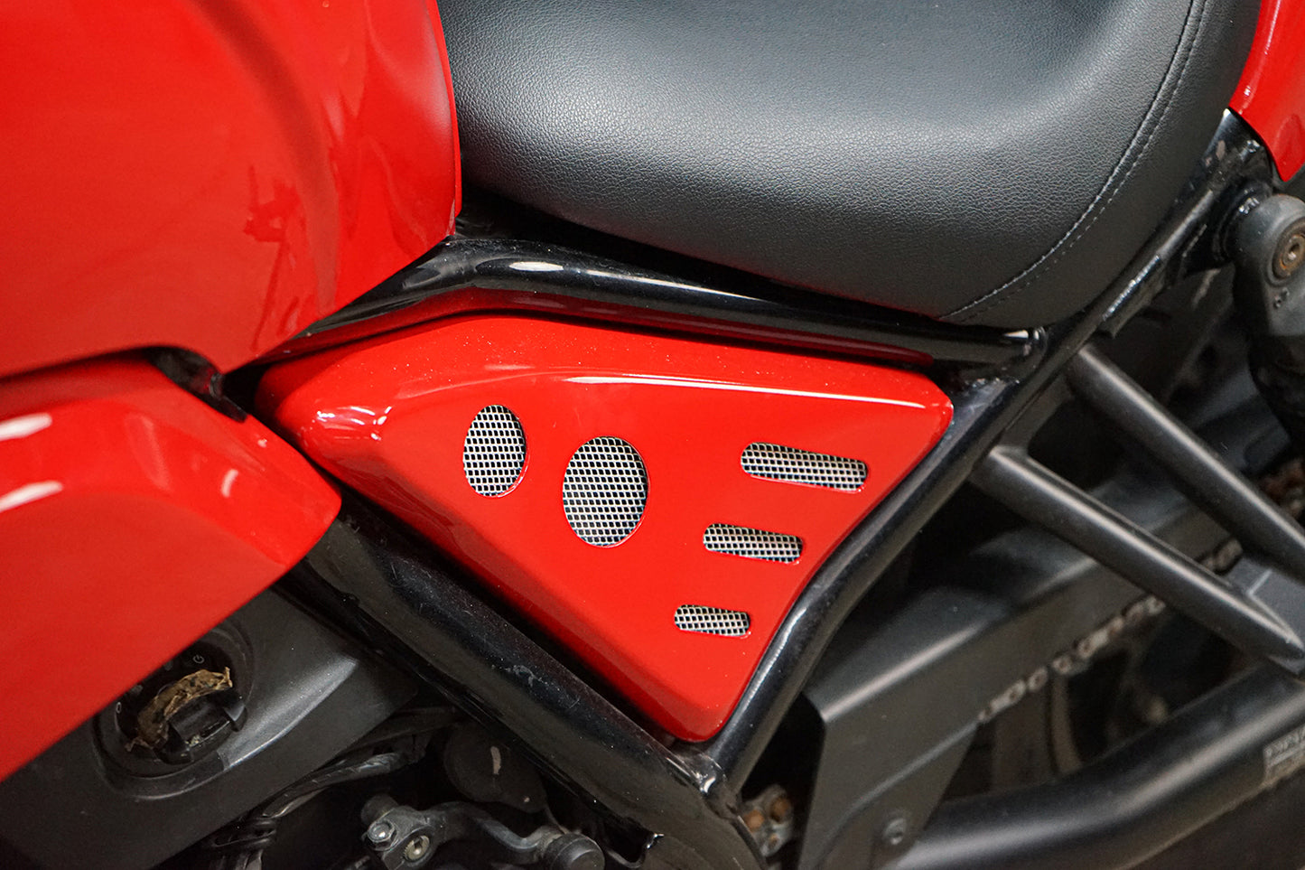SIDE FRAME FAIRING ENGINE GUARD COVER RED FOR HONDA REBEL CMX 1100 2021-2025