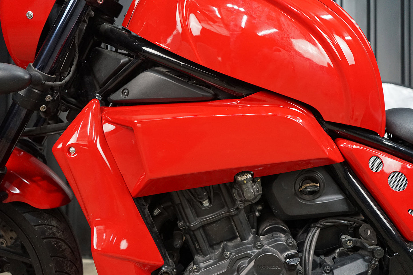 SIDE FRAME FAIRING COVER ENGINE GUARD V.1 RED FOR HONDA REBEL CMX 1100 2021-2025