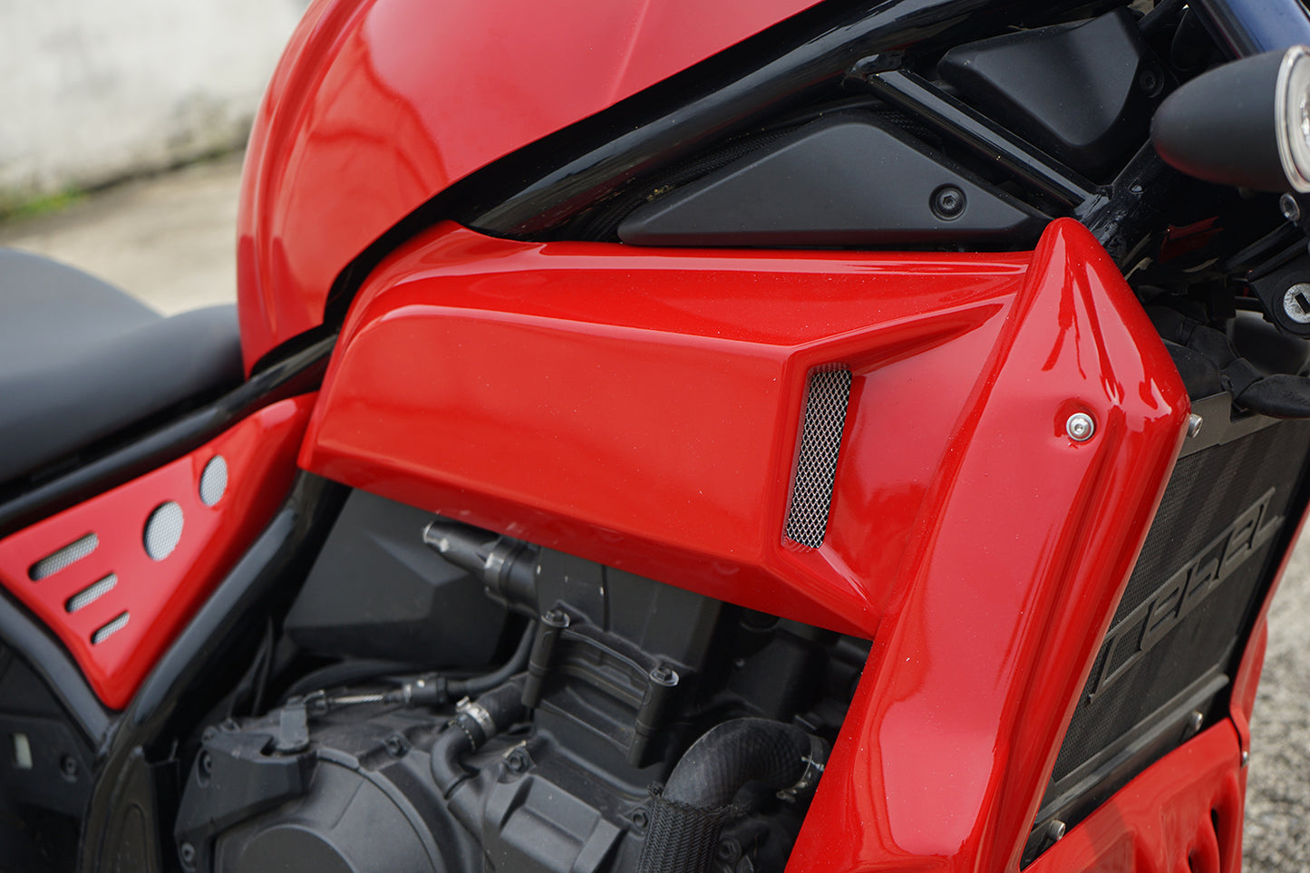 SIDE FRAME FAIRING COVER ENGINE GUARD V.1 RED FOR HONDA REBEL CMX 1100 2021-2025